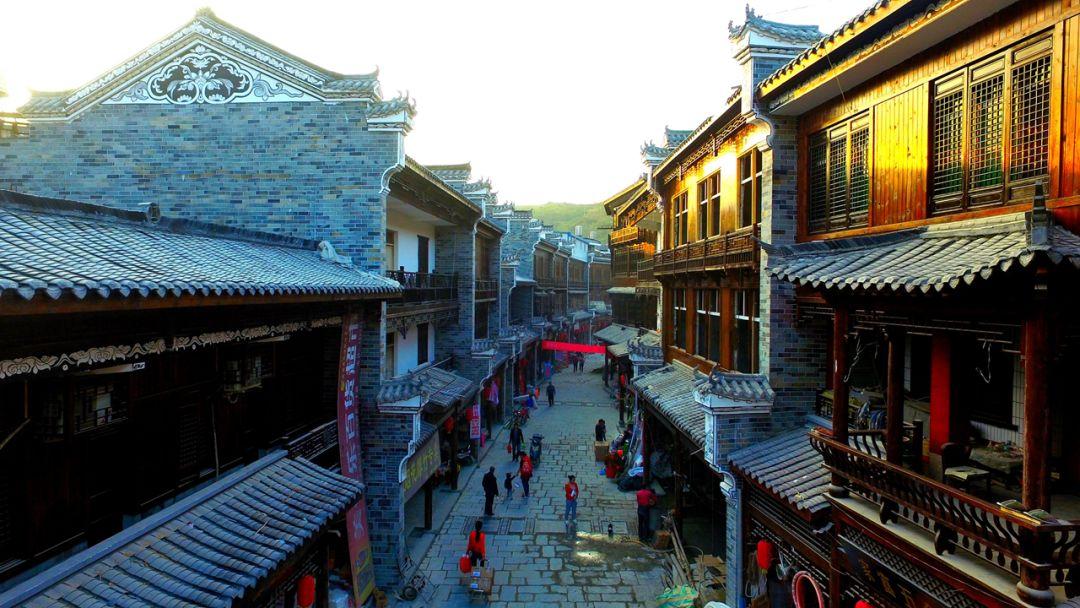 热巴吃苹果，李宇春吃玉米，岳云鹏吃黄瓜，还有谁呢？
