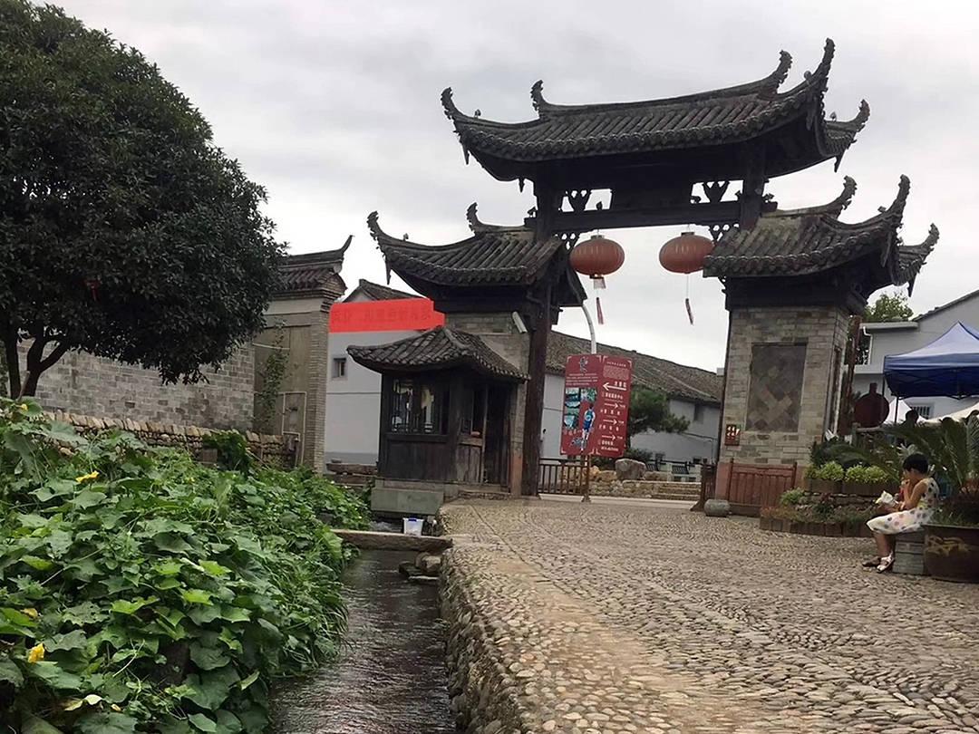 情侣之间身高差9cm标准么